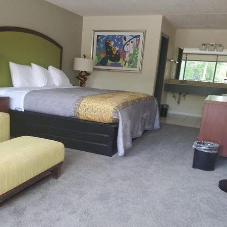 Palmetto Inn And Suites Orangeburg Esterno foto