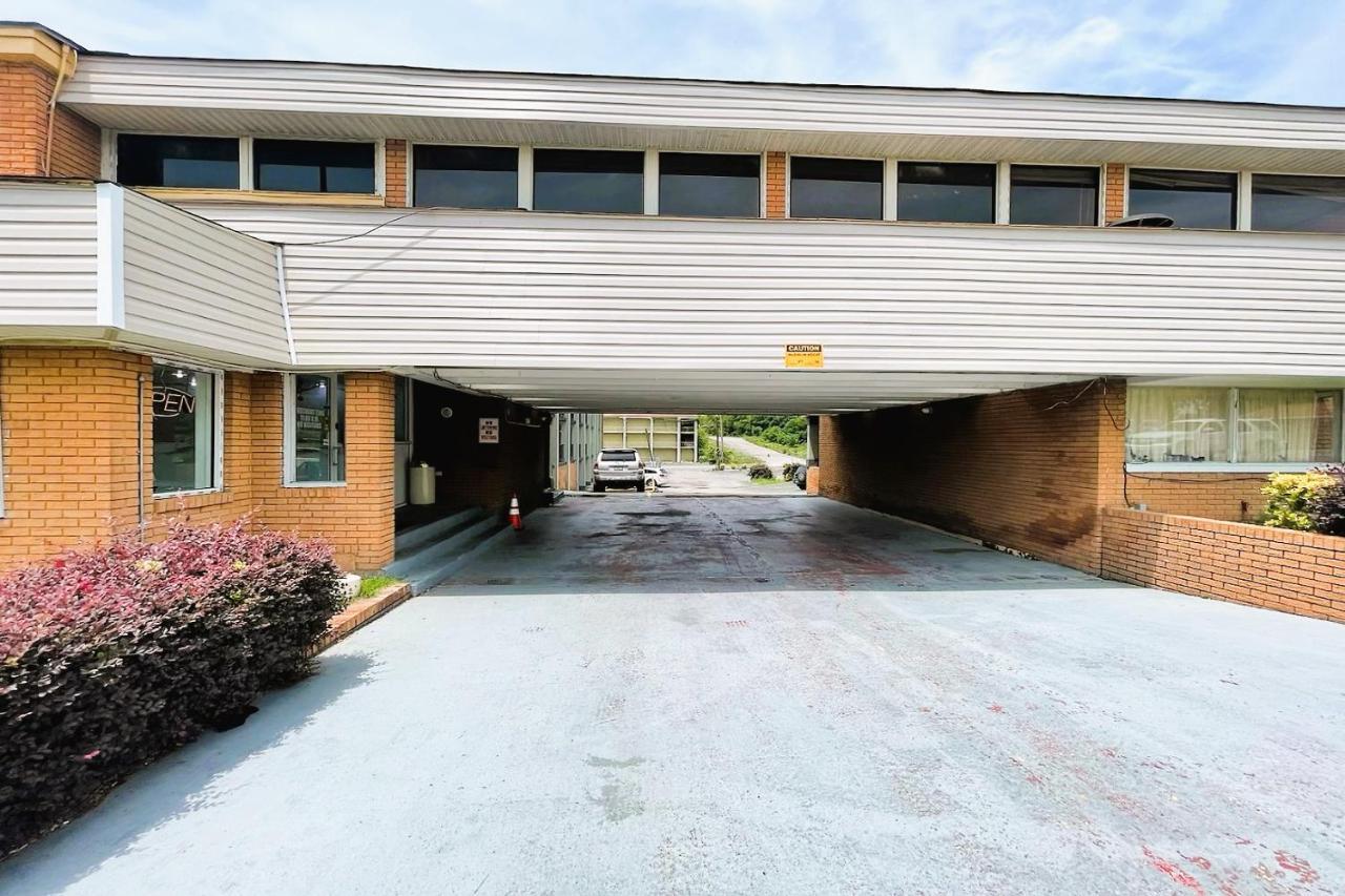 Palmetto Inn And Suites Orangeburg Esterno foto