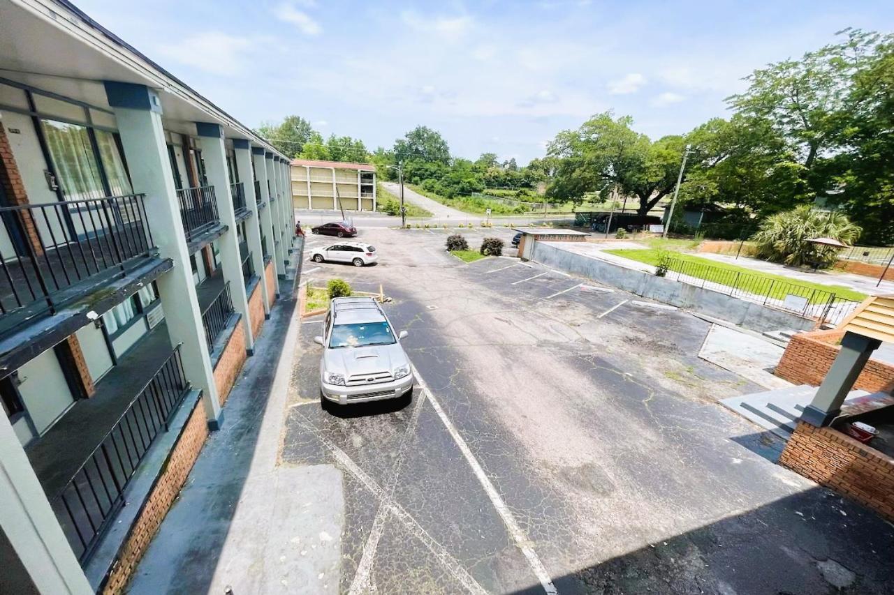 Palmetto Inn And Suites Orangeburg Esterno foto