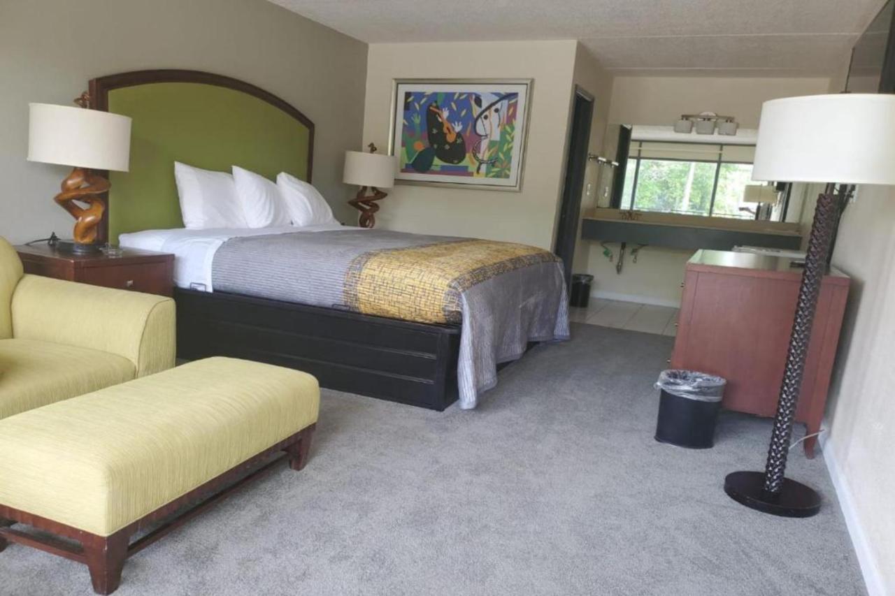 Palmetto Inn And Suites Orangeburg Esterno foto